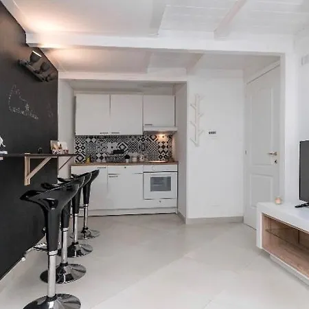 San Lorenzo House Apartament *